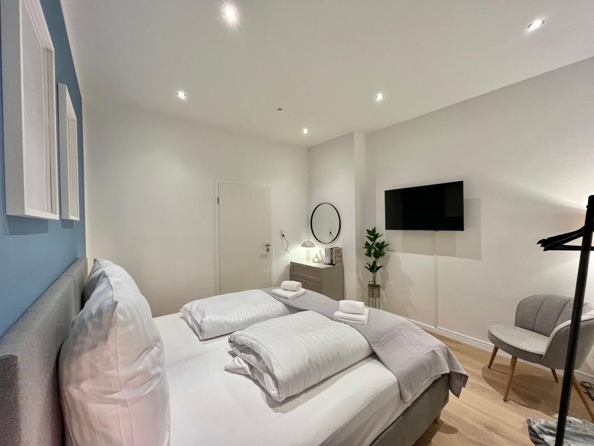Shiny Homes - Elegant City Apartments Bielefeld Esterno foto